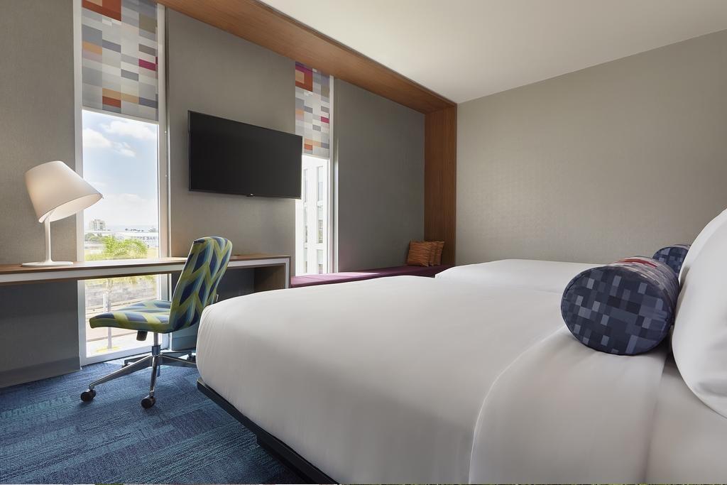 Отель Aloft Queretaro El Salitre Экстерьер фото