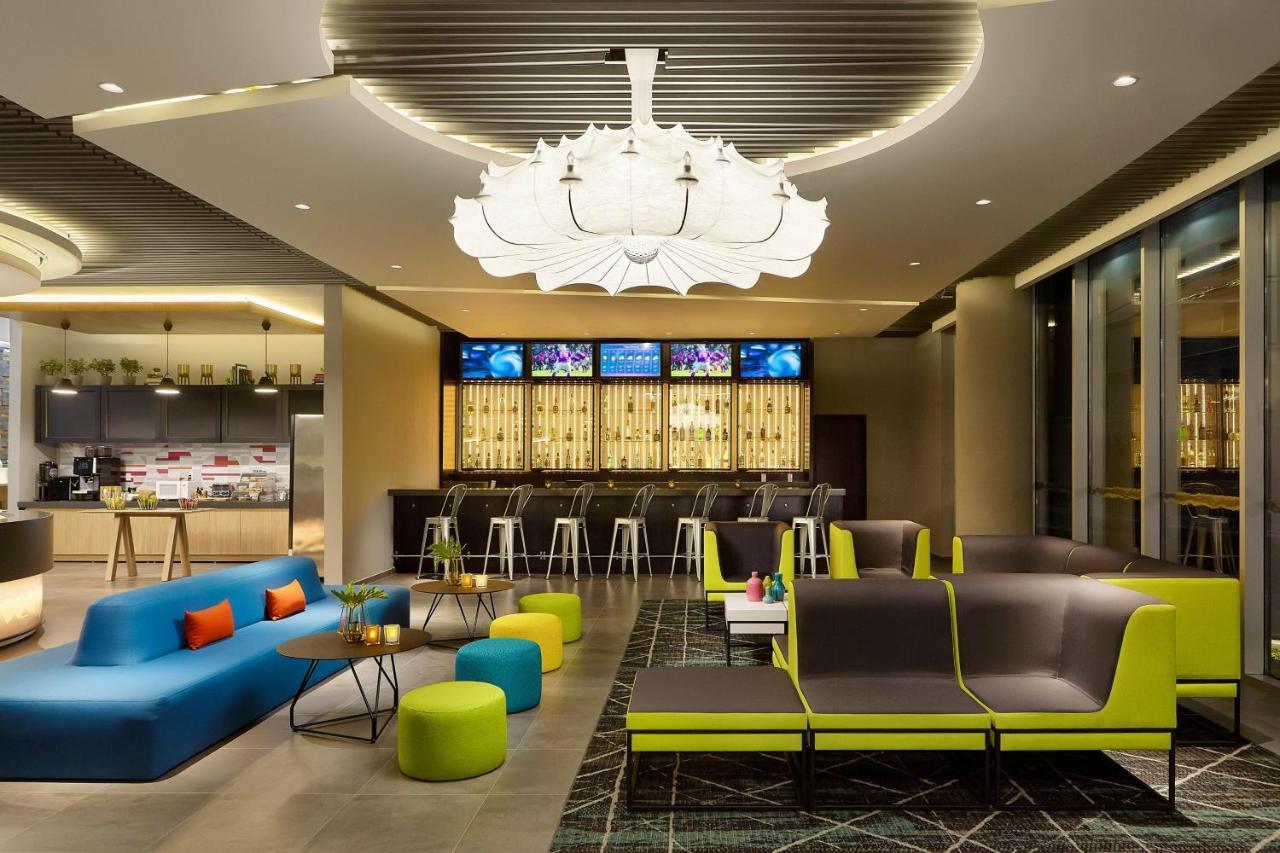 Отель Aloft Queretaro El Salitre Экстерьер фото