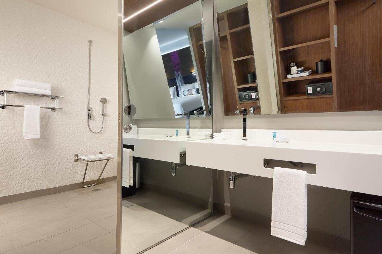 Отель Aloft Queretaro El Salitre Экстерьер фото